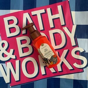 NWT Bath & Body Works Viva Brazil Foaming Hand Soap